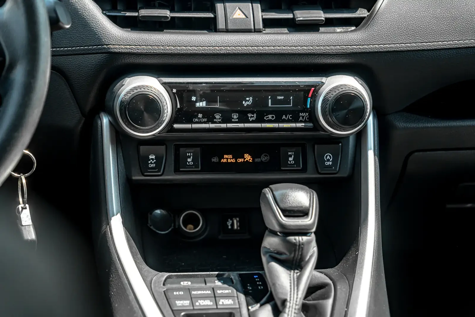 Toyota Rav4 HYBIRD, ПОДГРЕВИ, 4Х4,  - изображение 9