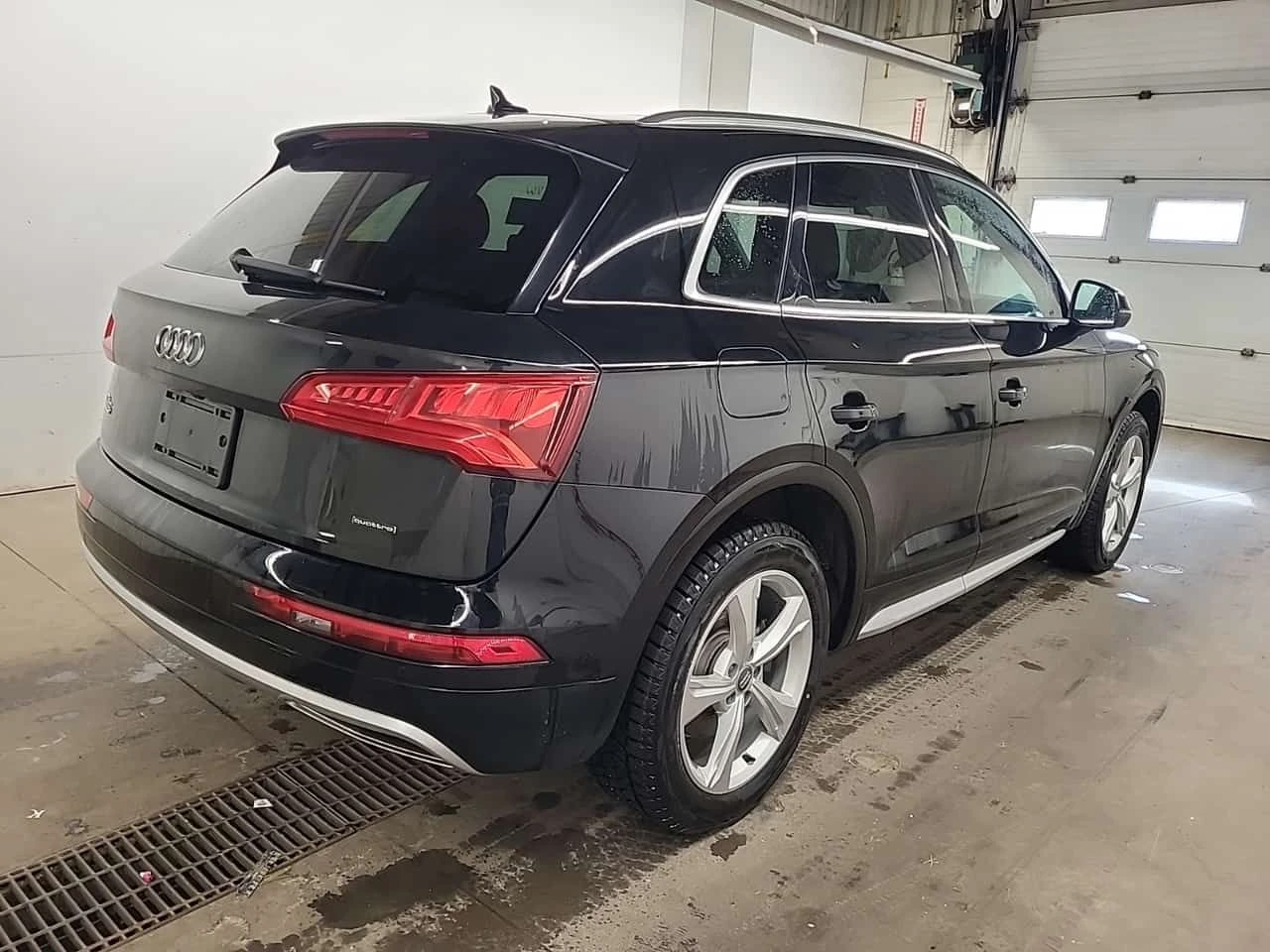 Audi Q5 PROGRESSIV/ПАНОРАМА/ПОДГРЕВИ, снимка 3 - Автомобили и джипове - 53728782