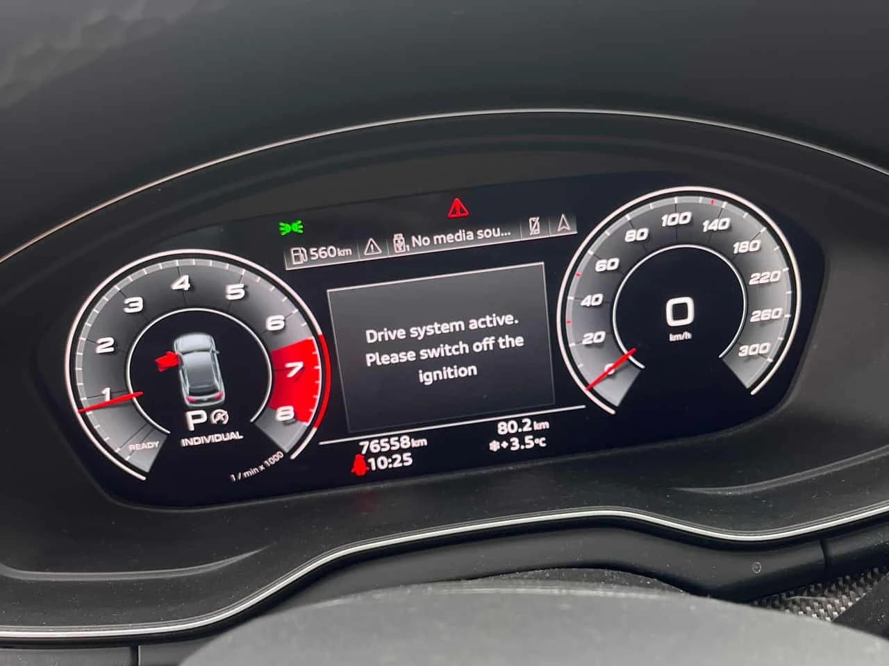 Audi SQ5 | Technik | DISTRONIC | 360 | PANO | , снимка 8 - Автомобили и джипове - 54069315