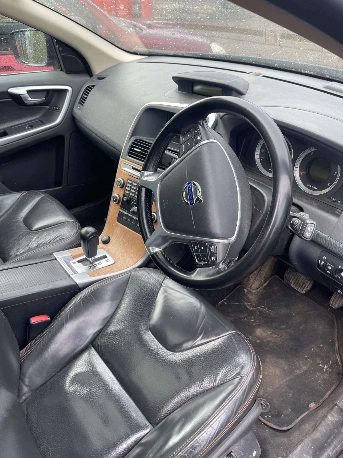 Volvo XC60 auto 4x4, снимка 6 - Автомобили и джипове - 54685190