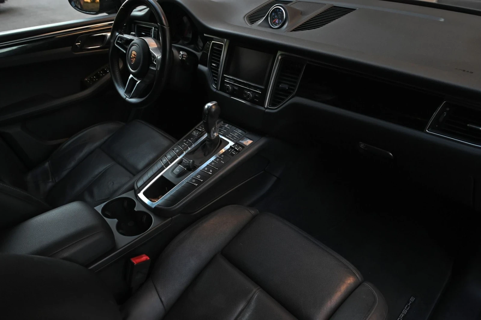 Porsche Macan, снимка 11 - Автомобили и джипове - 54960238