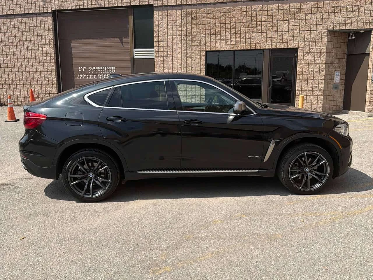 BMW X6 xDrive35i/CARFAX/360/ЧЕРВЕН САЛОН/КЛИП/, снимка 3 - Автомобили и джипове - 55417663
