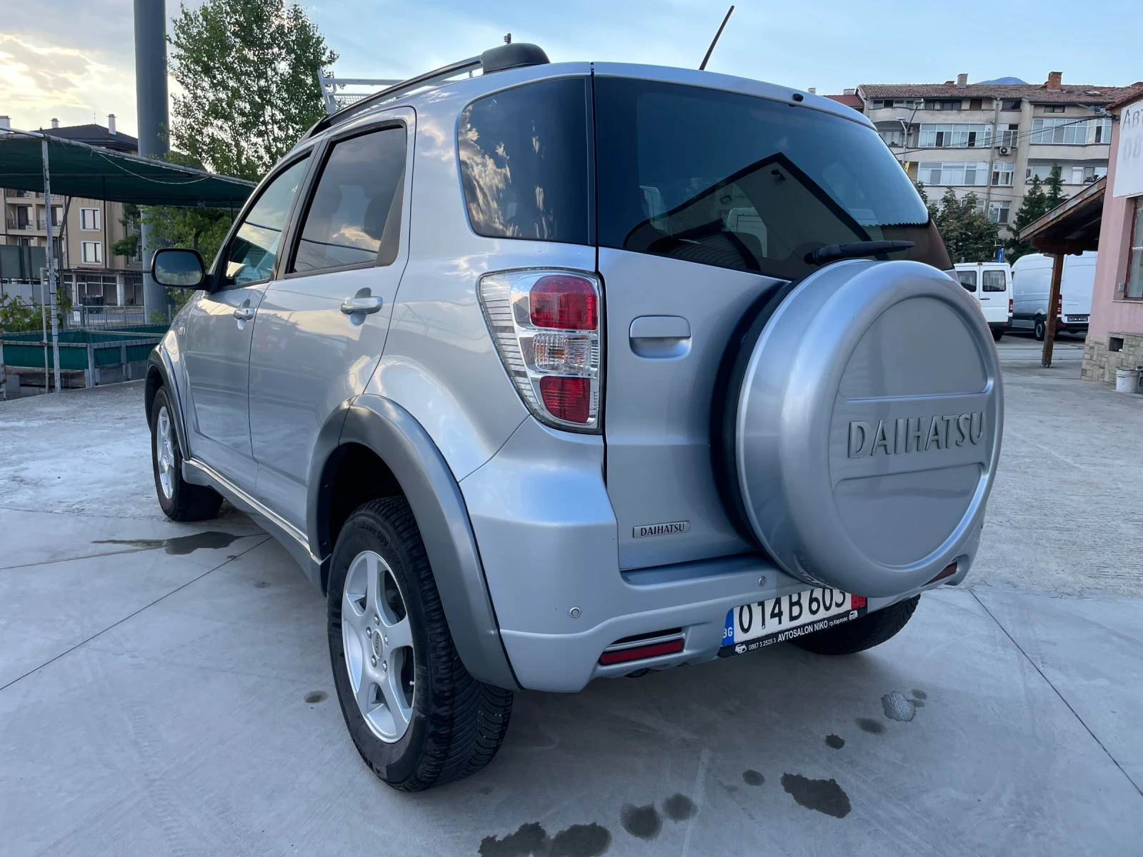 Daihatsu Terios 1.5//4x4//FACE//ГАЗ, снимка 6 - Автомобили и джипове - 55583369