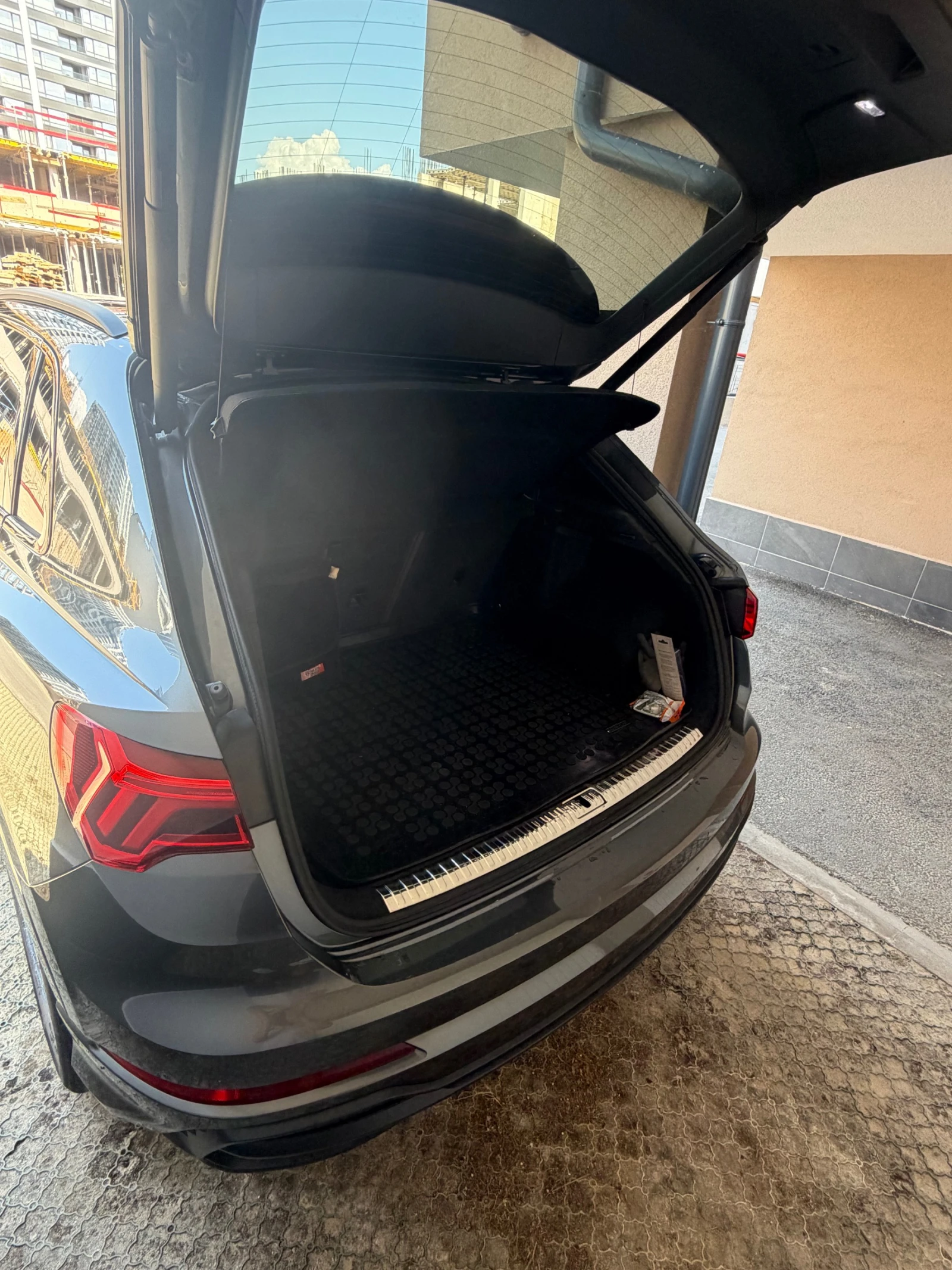 Audi Q3 45 ТFSI S-Line Progressiv Black Optic, снимка 15 - Автомобили и джипове - 55931874