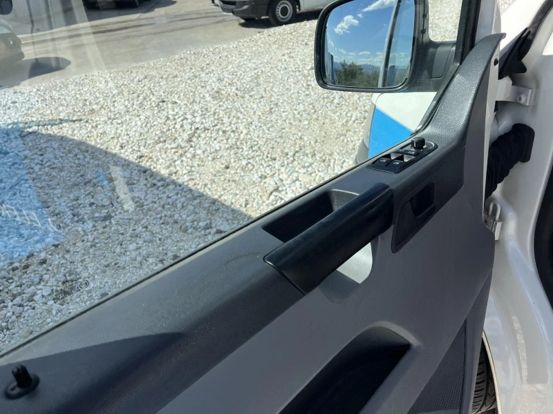 VW Transporter 1.9TDI102ксКЛИМА, LONG, снимка 8 - Бусове и автобуси - 52008497
