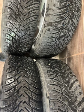 Гуми Зимни 215/70R16, снимка 5