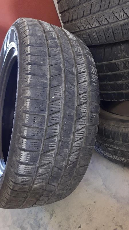 Гуми Зимни 245/65R18, снимка 2 - Гуми и джанти - 29310819