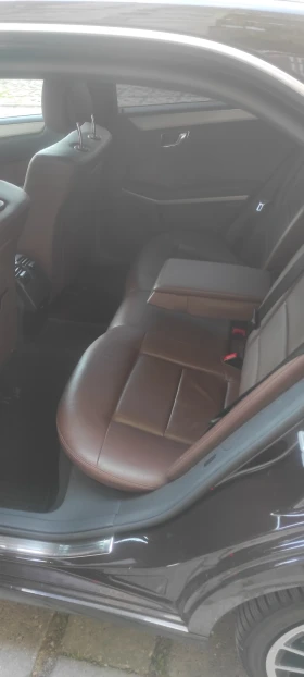 Обява за продажба на Mercedes-Benz E 220 Топ! Avantgarde, би- ксенон, кожа, подгрев  ~18 099 лв. - изображение 10 | Auto.bg Обява за продажба на Mercedes-Benz E 220 Топ! Avantgarde, би- ксенон, кожа, подгрев  ~18 099 лв. - изображение 10