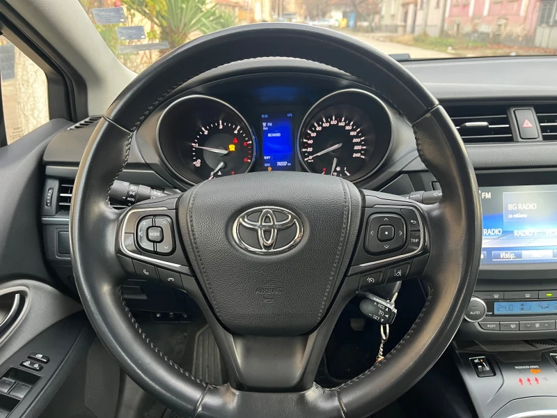 Toyota Avensis, снимка 10 - Автомобили и джипове - 48422334