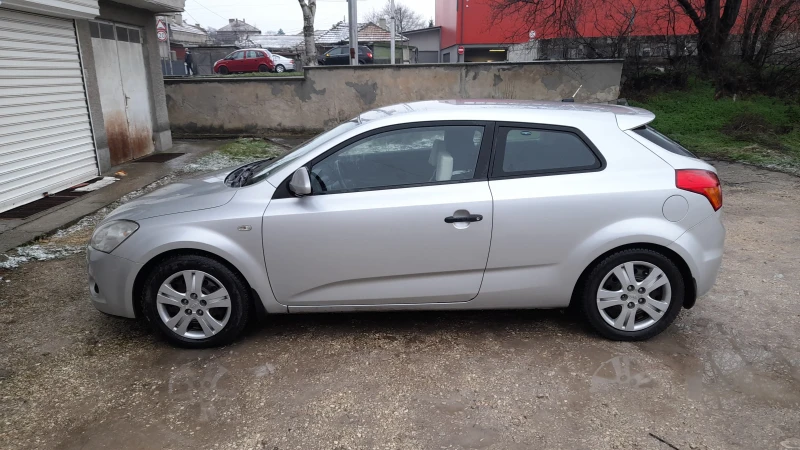 Kia Pro ceed 1.4, снимка 2 - Автомобили и джипове - 48638572