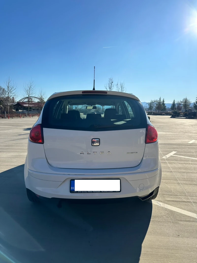 Seat Altea 1.6 TDI, снимка 5 - Автомобили и джипове - 48741395