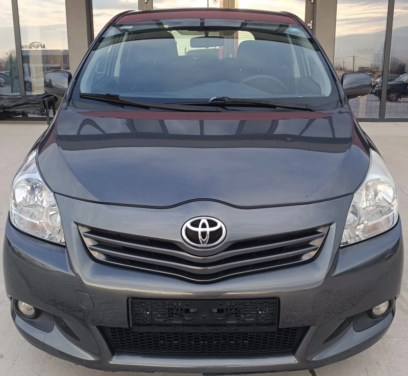 Toyota Verso 1.6 Valvematic, снимка 1 - Автомобили и джипове - 49117684