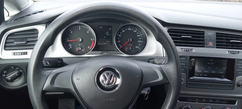 VW Golf  VII 1.6 bluemotion, снимка 8 - Автомобили и джипове - 49273150