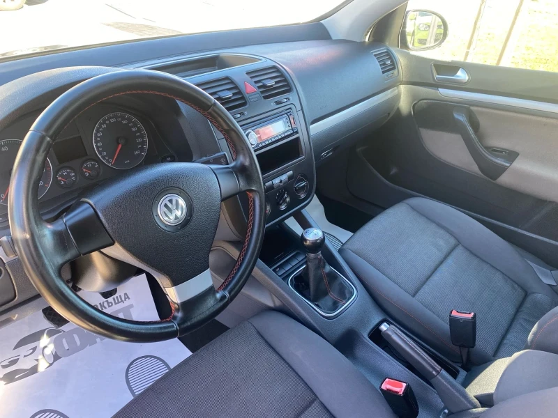 VW Golf 1.6i/KLIMA, снимка 7 - Автомобили и джипове - 49404624