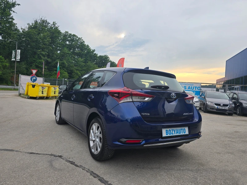 Toyota Auris 1.8HYBRID/N1/BI XENON/FULL, снимка 4 - Автомобили и джипове - 50567981