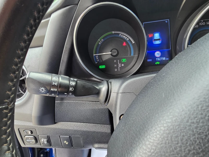 Toyota Auris 1.8HYBRID/N1/BI XENON/FULL, снимка 15 - Автомобили и джипове - 50567981