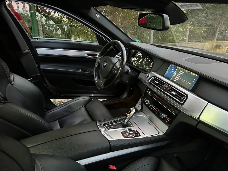 BMW 740 XD, снимка 8 - Автомобили и джипове - 51999884