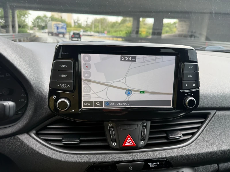 Hyundai I30 1.6, снимка 14 - Автомобили и джипове - 51043641