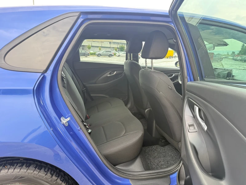 Hyundai I30 1.6, снимка 13 - Автомобили и джипове - 51043641