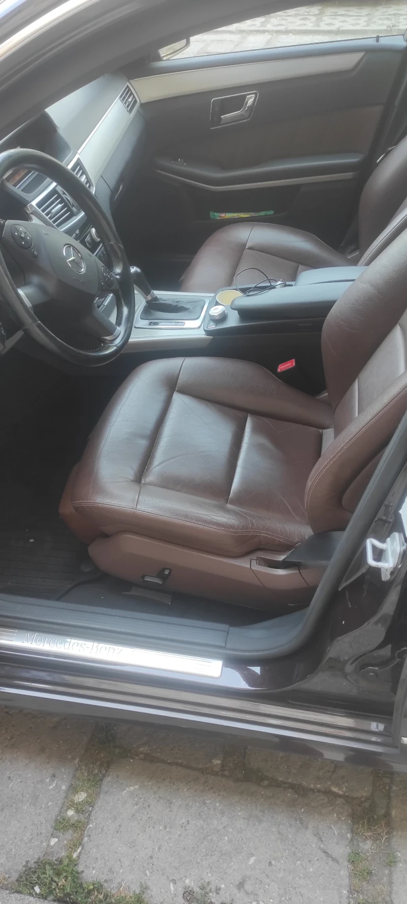 Mercedes-Benz E 220 Топ! Avantgarde, би- ксенон, кожа, подгрев , снимка 8 - Автомобили и джипове - 51086087