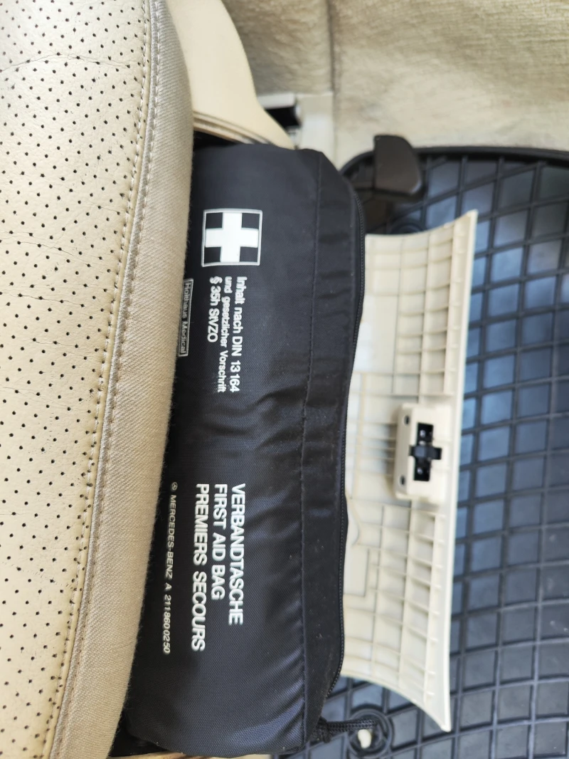 Mercedes-Benz E 240 Е 240 4 MATIC-LPG, снимка 17 - Автомобили и джипове - 51641894