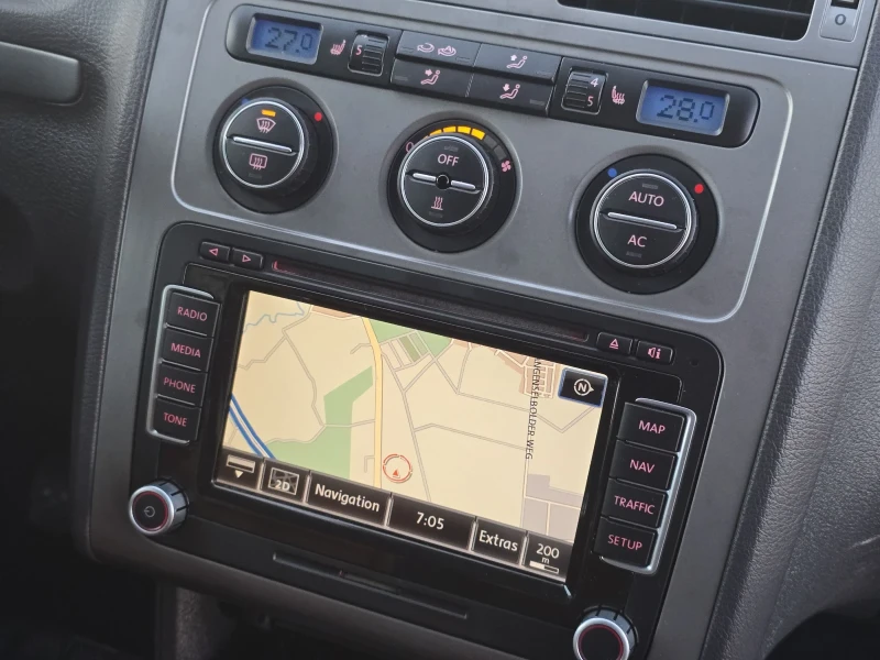 VW Touran 2.0TDi/170КС/6+ 1/High-Lein/ХСЕНОН /НАВИ/ФУЛЛ, снимка 14 - Автомобили и джипове - 52775971