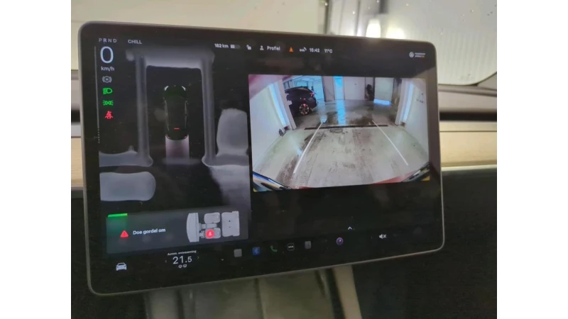 Tesla Model Y Standard Range, снимка 15 - Автомобили и джипове - 53266114