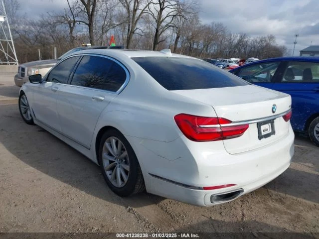 BMW 740 I * ЦЕНА ДО БЪЛГАРИЯ* (CARFAX)АВТО КРЕДИТ, снимка 3 - Автомобили и джипове - 49543924