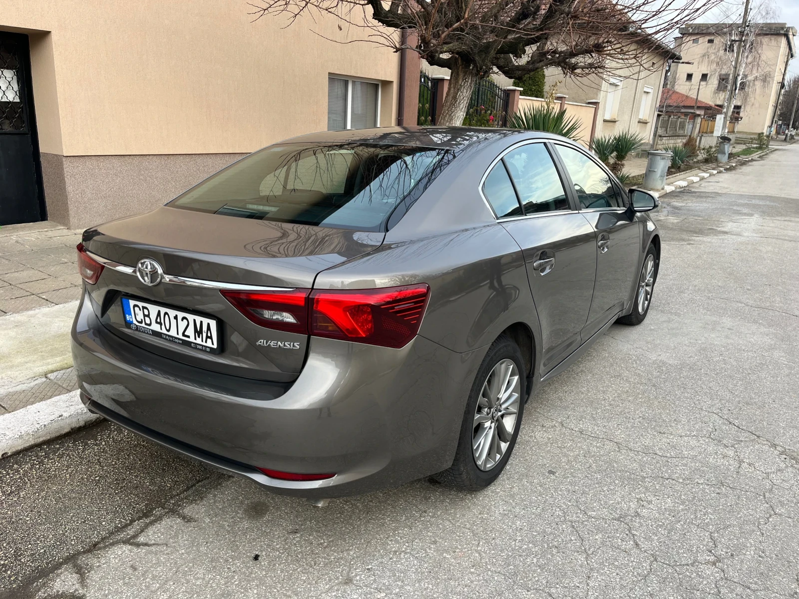 Toyota Avensis  - изображение 4