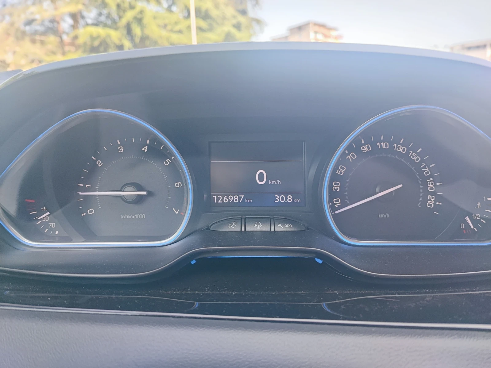 Peugeot 208 Allure  - изображение 10