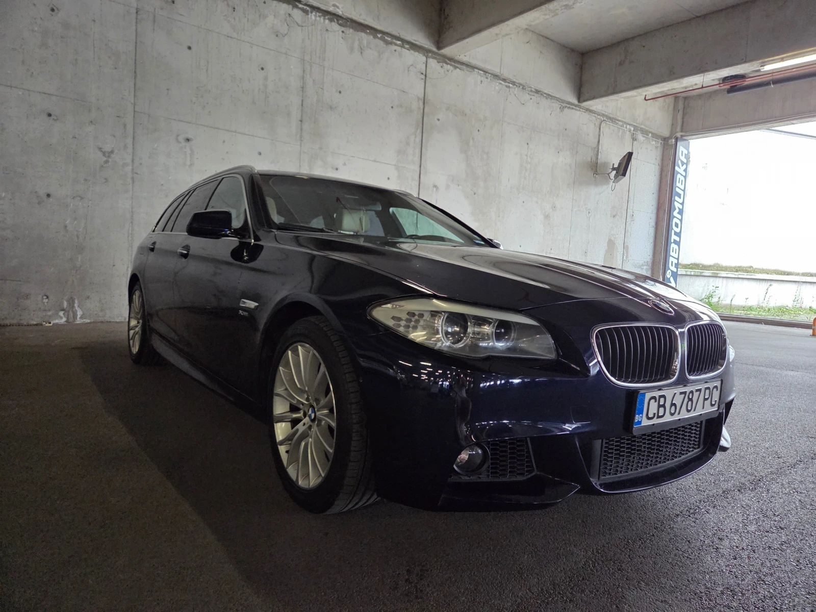 BMW 530 Xdrive/ Panorama/ Високо оборудване - изображение 3