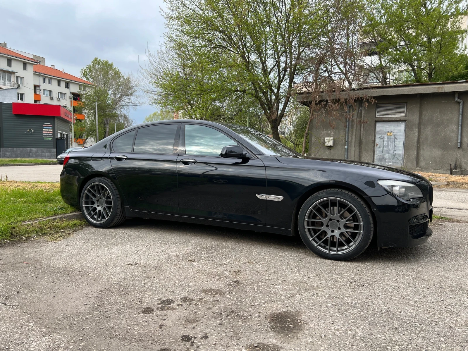 BMW 740 XD - изображение 2