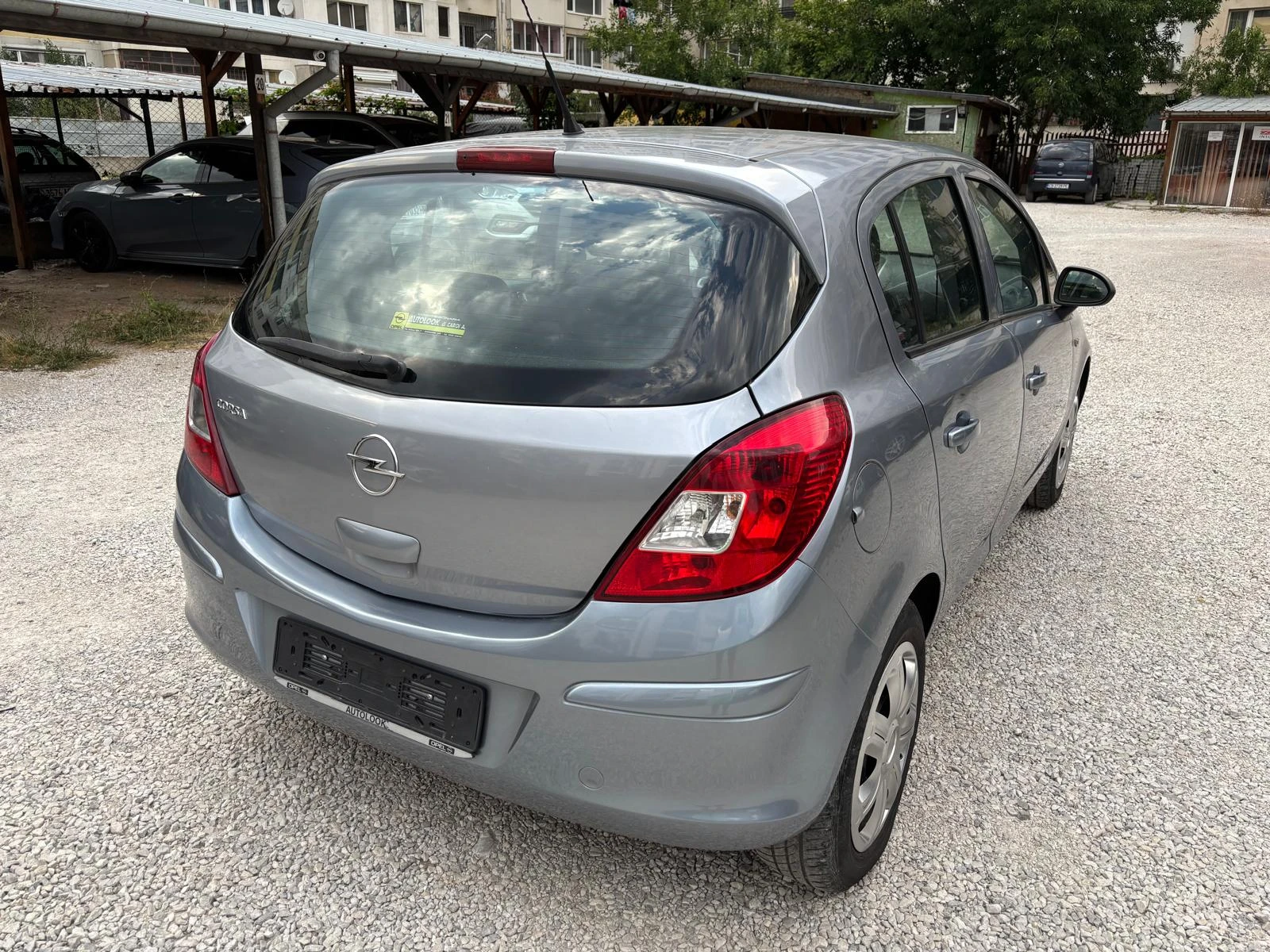 Opel Corsa 1.2i16v-City edition!!! - изображение 5