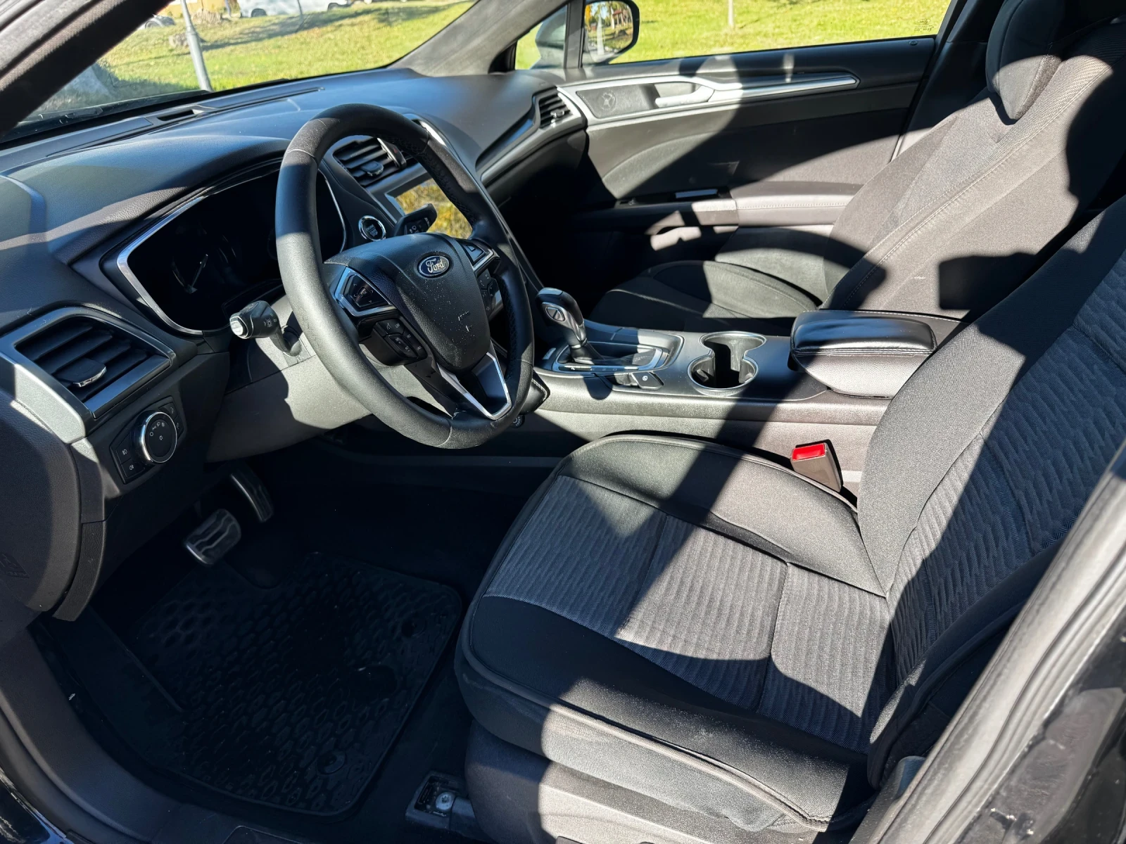 Ford Mondeo Hybrid - изображение 8