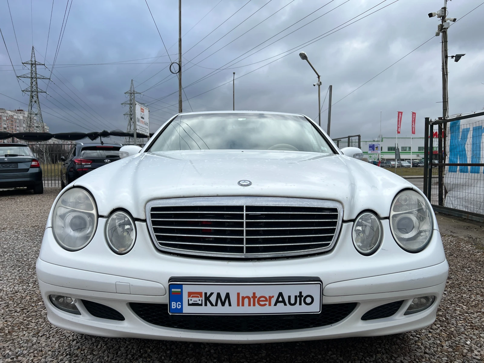 Mercedes-Benz E 220 220 CDI AUT/ТЕГЛИЧ/СЕДАН - изображение 2