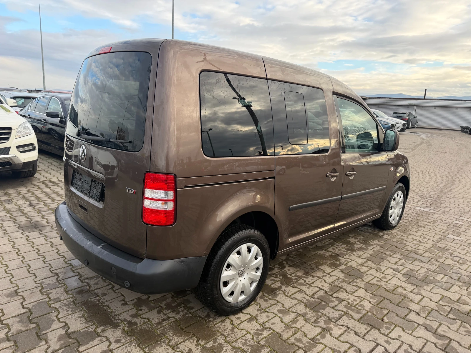 VW Caddy 1.6TDI 4+ 1 EURO 5 | Mobile.bg � ����������� 6