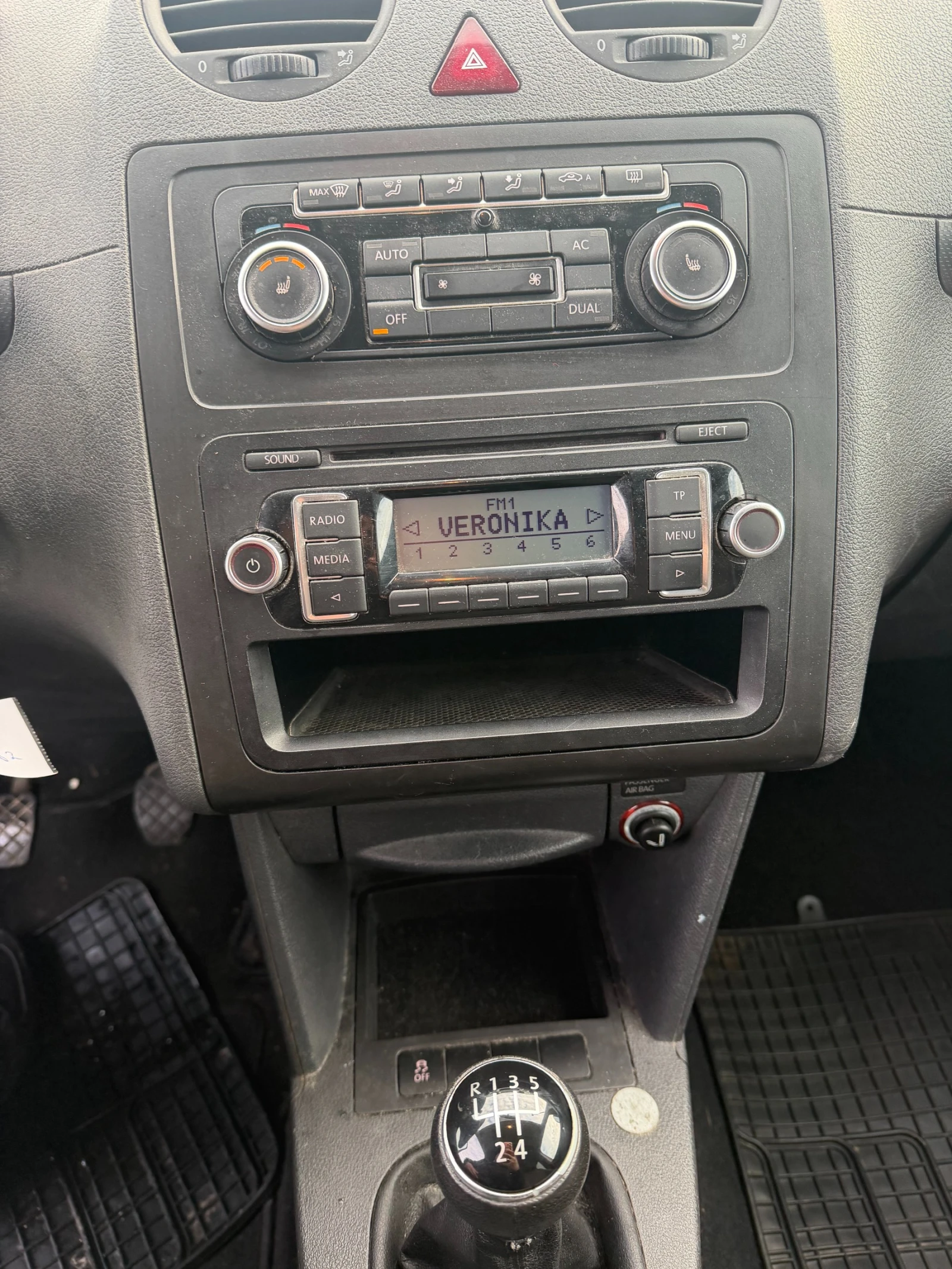 VW Caddy 1.6TDI 4+ 1 EURO 5 | Mobile.bg � ����������� 14