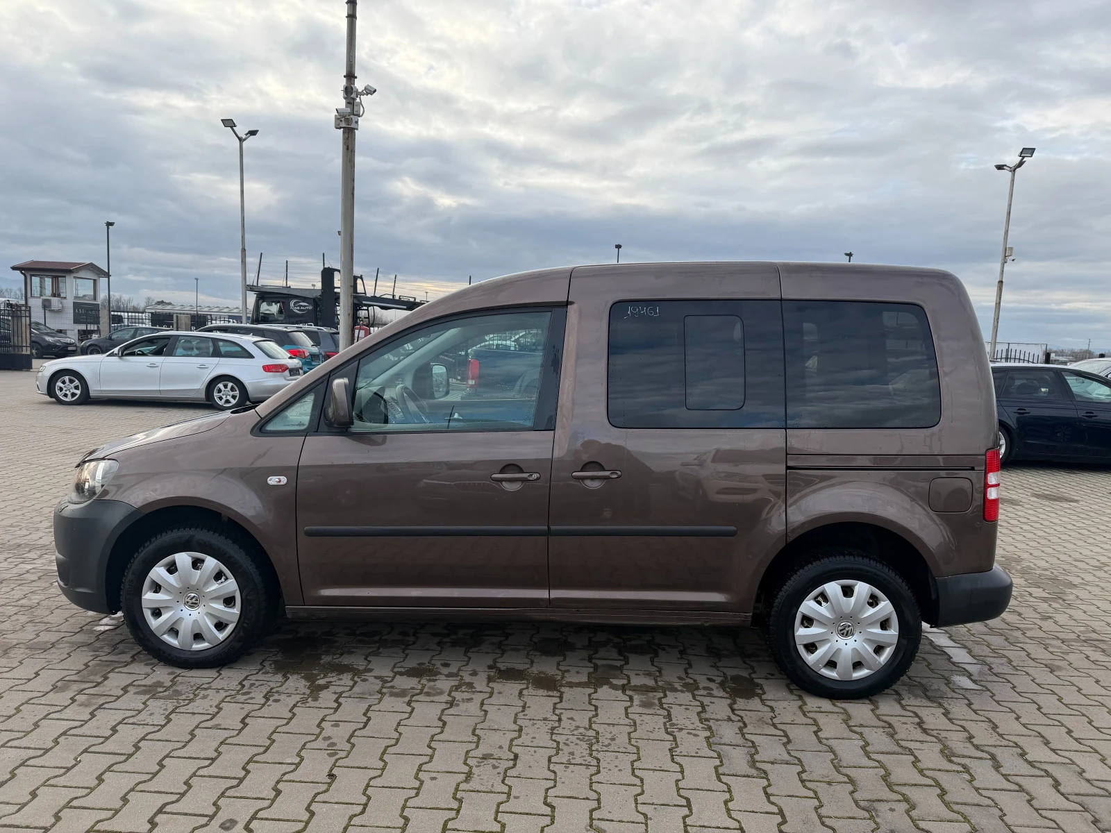 VW Caddy 1.6TDI 4+ 1 EURO 5 | Mobile.bg � ����������� 9