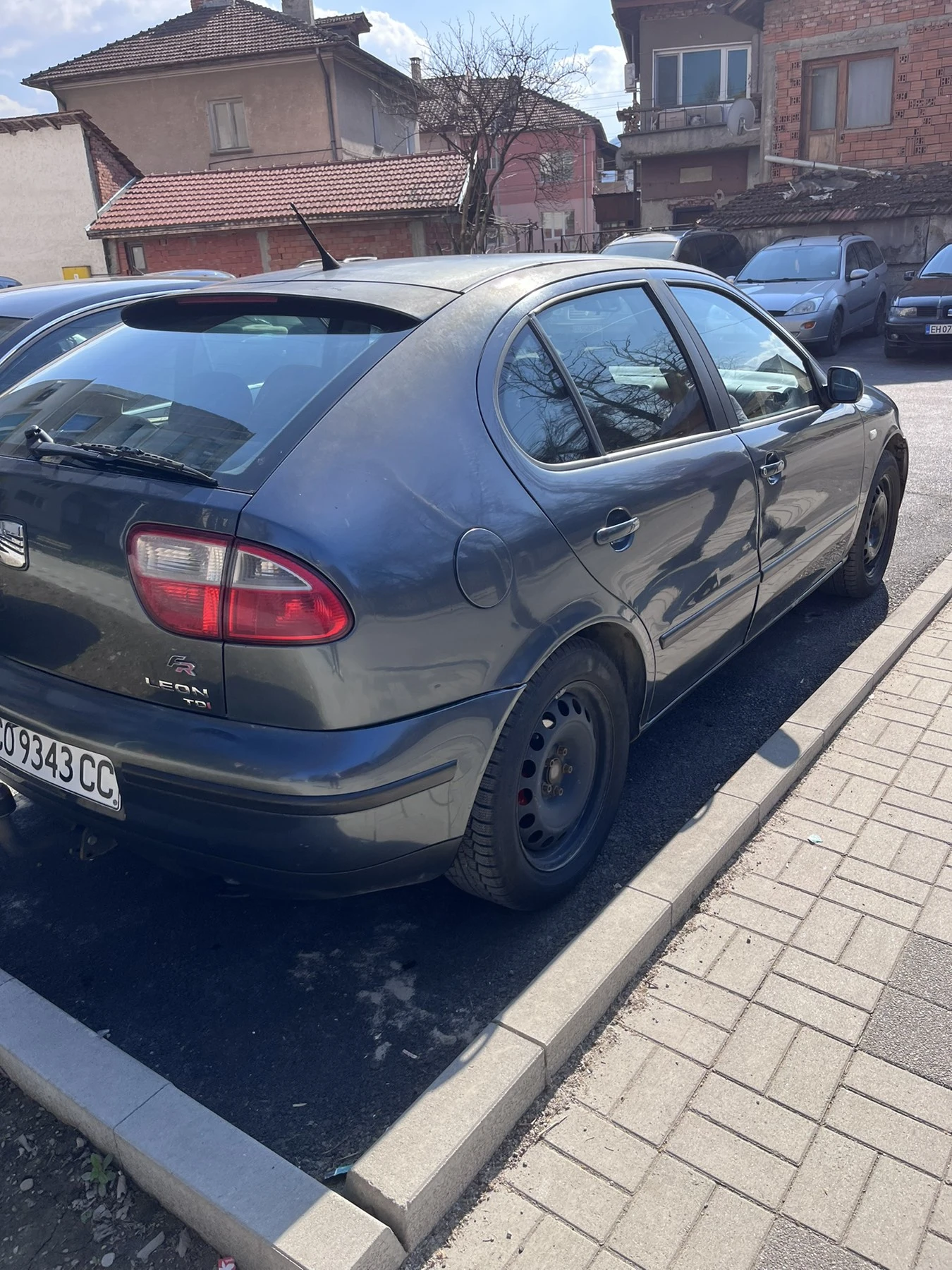 Seat Leon 1.9 TDI, снимка 13 - Автомобили и джипове - 53884536