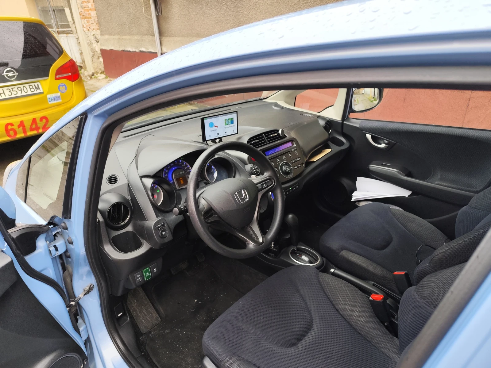 Honda Jazz Hybrid, снимка 5 - Автомобили и джипове - 54017146