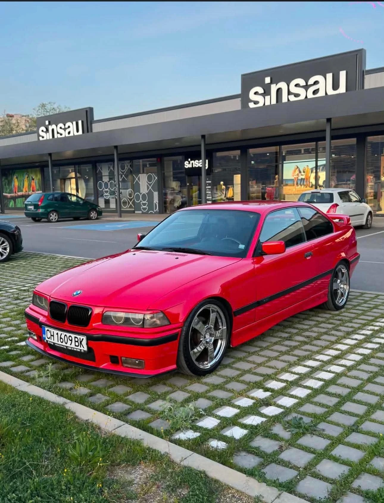 BMW 318 is
