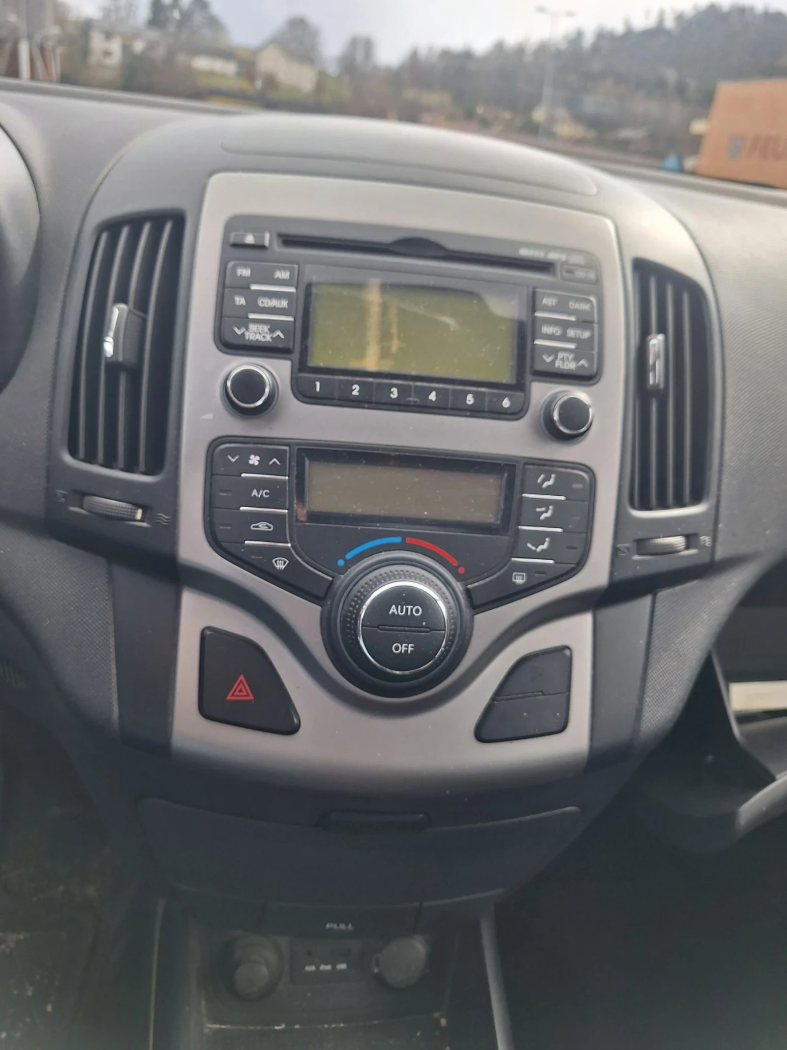 Hyundai I30 1.6 ����� 2010 � | Mobile.bg � ����������� 16