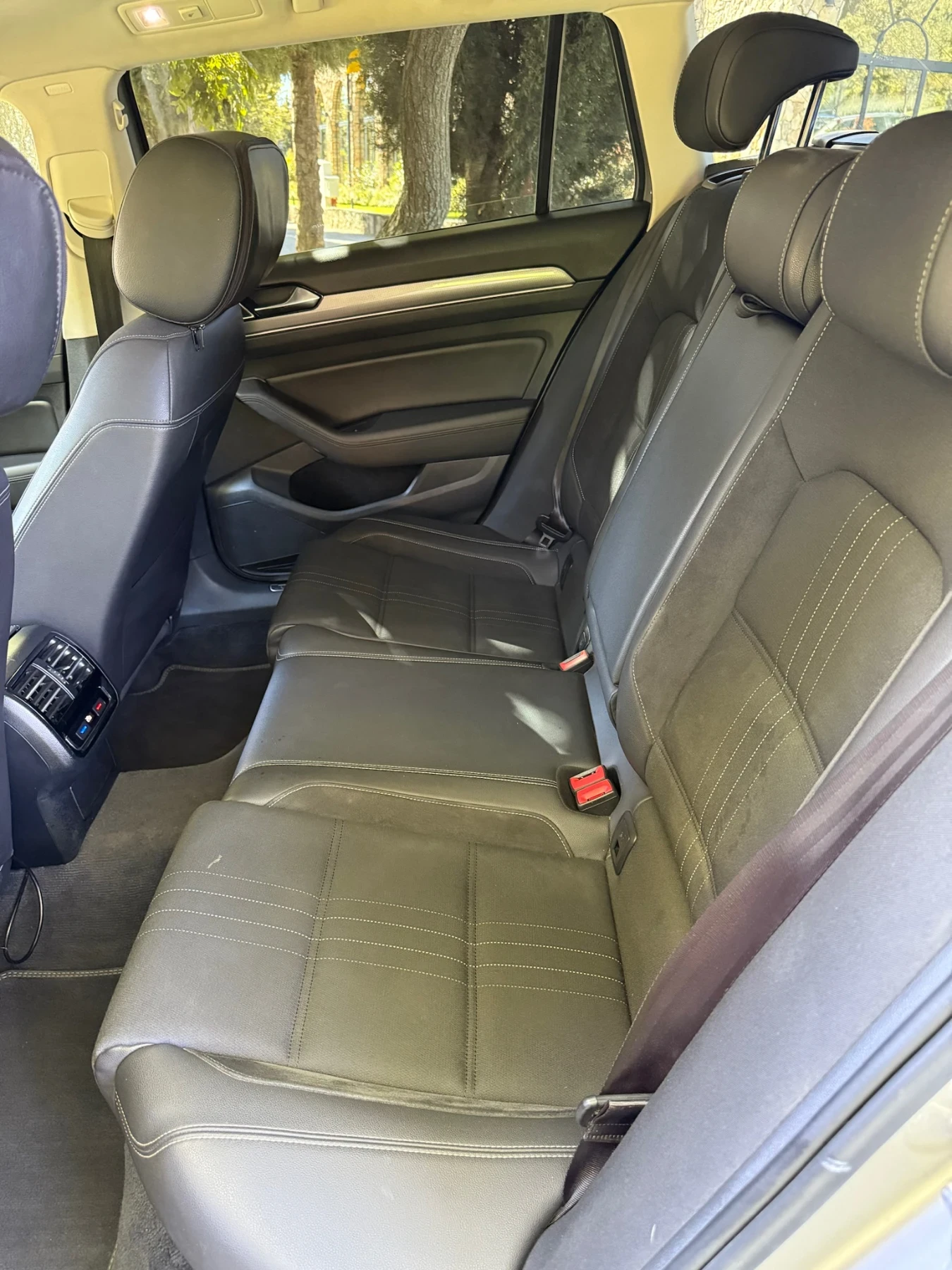 VW Alltrack 2.0TDI 4Motion ТОП Digital Keyless ПАНОРАМА ЛИЗИНГ, снимка 12 - Автомобили и джипове - 56352585