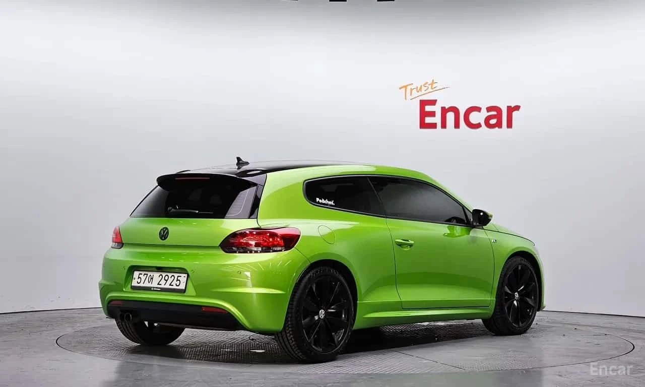 VW Scirocco * 2.0 TDI R Line * CARFAX * ЦЕНА ДО БГ, снимка 2 - Автомобили и джипове - 55510563
