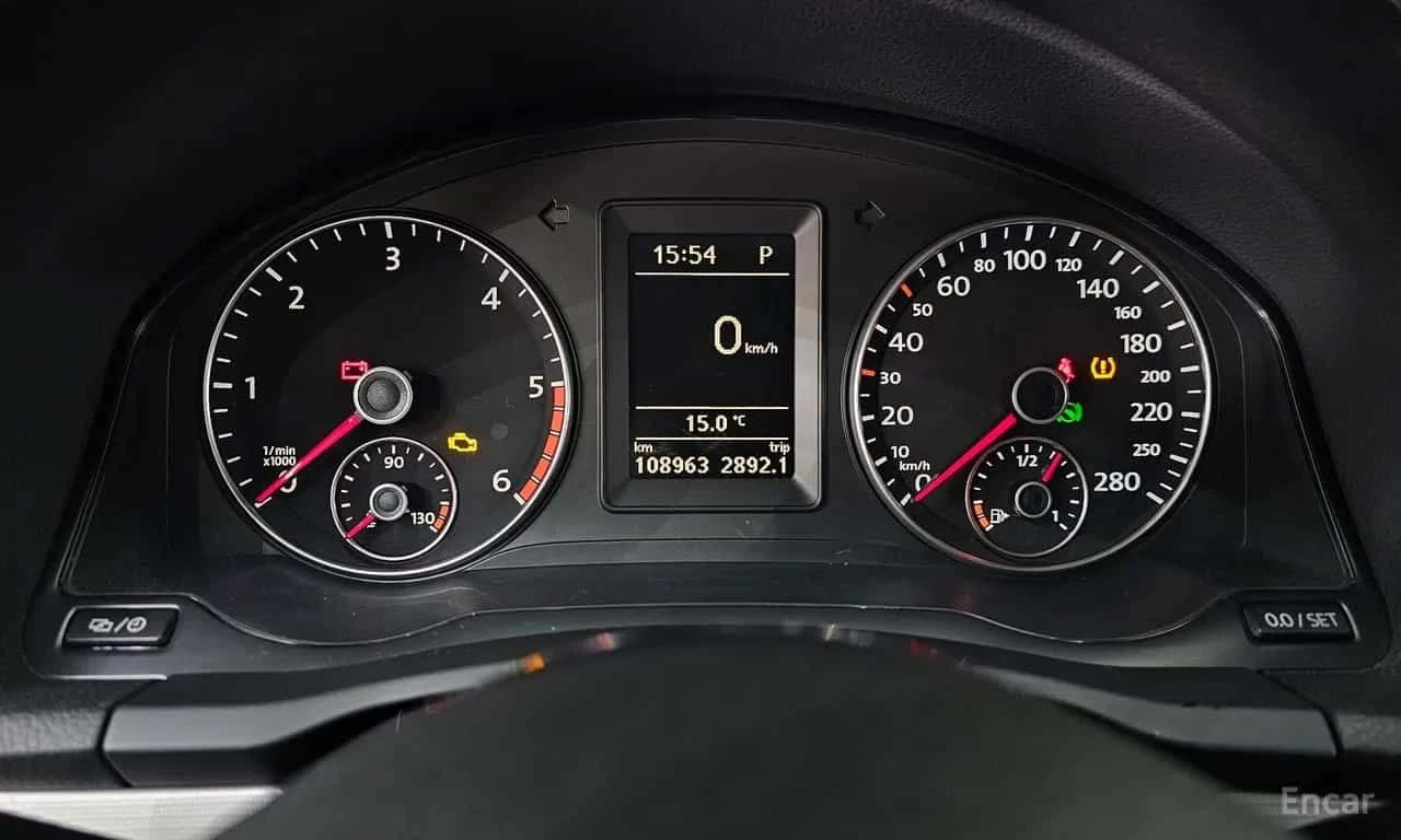 VW Scirocco * 2.0 TDI R Line * CARFAX * ЦЕНА ДО БГ, снимка 8 - Автомобили и джипове - 55510563