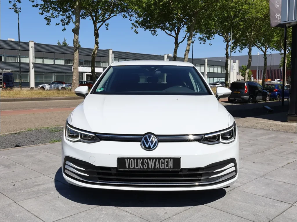 VW Golf 1.4 eHybrid PHEV, снимка 6 - Автомобили и джипове - 56202262