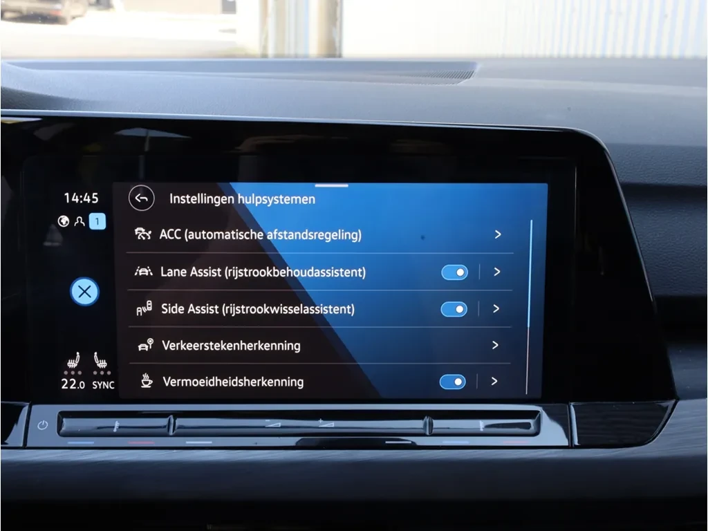 VW Golf 1.4 eHybrid PHEV, снимка 14 - Автомобили и джипове - 56202262