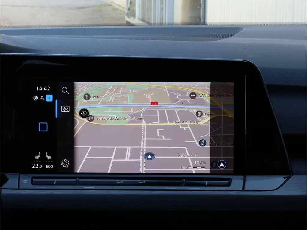 VW Golf 1.4 eHybrid PHEV, снимка 12 - Автомобили и джипове - 56202262