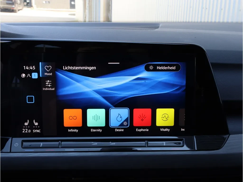 VW Golf 1.4 eHybrid PHEV, снимка 17 - Автомобили и джипове - 56202262