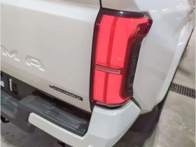 Toyota Tacoma HYBRID, снимка 10